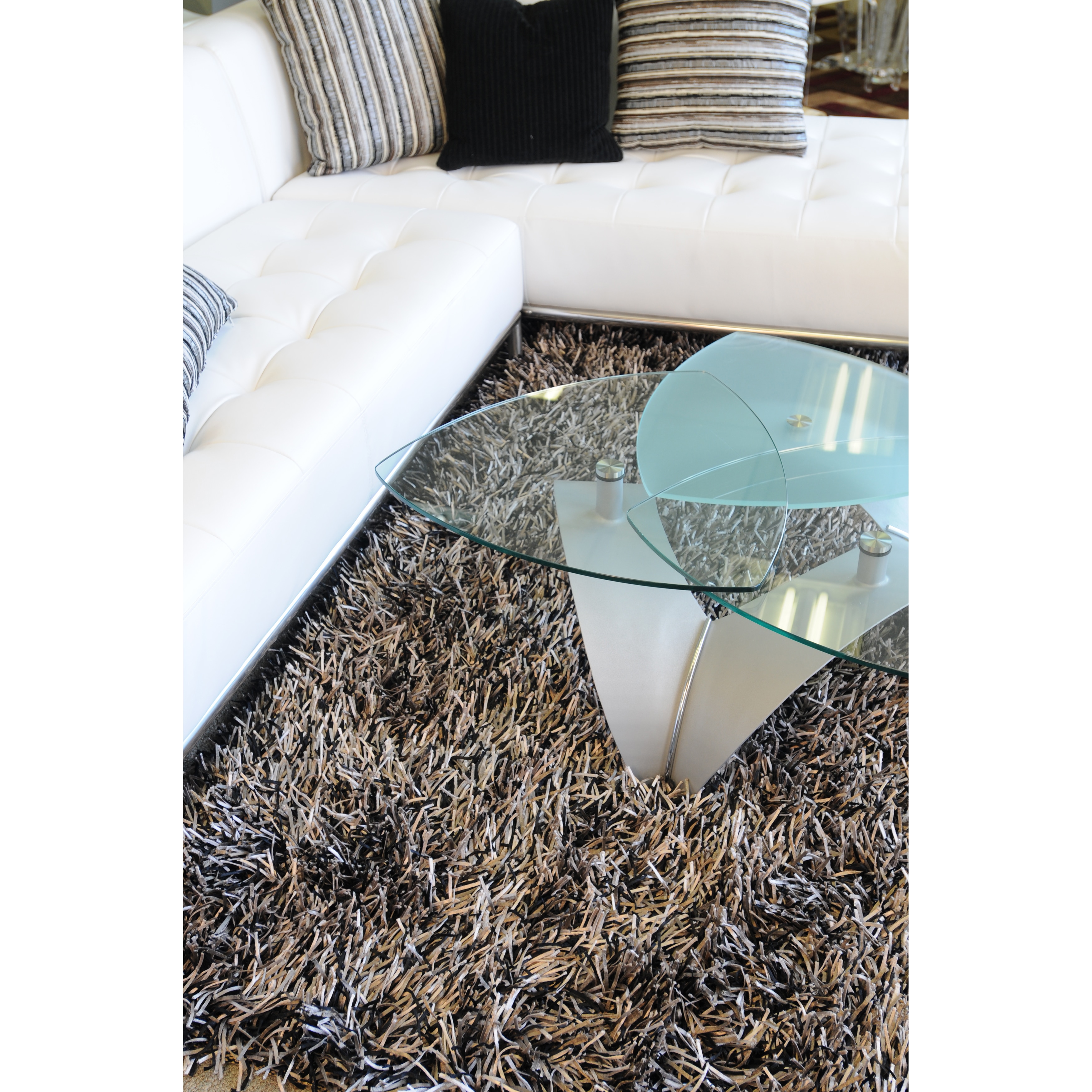 Hand tufted Rocco Brown/ Beige Shag Rug (36 X 56)