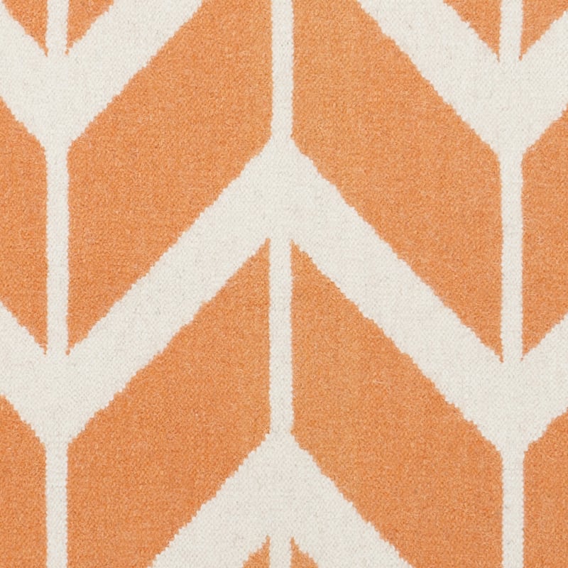 Hand-woven Awans Papaya Wool Area Rug - 8' x 11' - 8' x 11'
