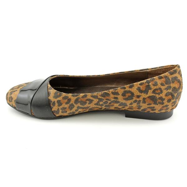 extra wide womens flat dress shoes