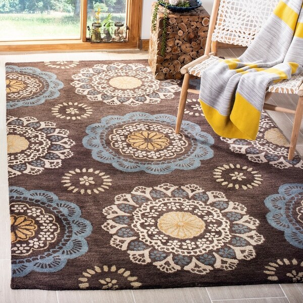 Safavieh Handmade Wyndham Dark Eggplant New Zealand Wool Rug - 4' x 6'