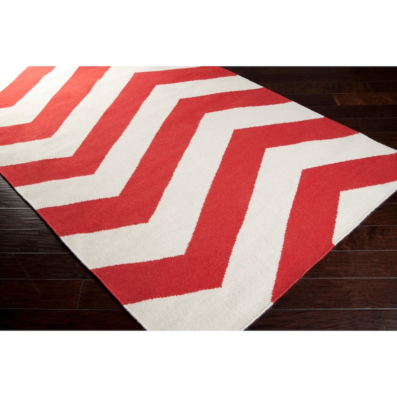 Hand-woven Tomato Chevron Orange/ Red Wool Area Rug - 2' x 3'/Surplus
