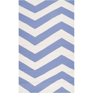 Hand-woven Spring Chevron Spring Wool Area Rug - 2' x 3'