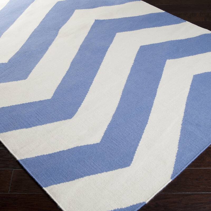Hand-woven Spring Chevron Spring Wool Area Rug - 2' x 3'/Surplus