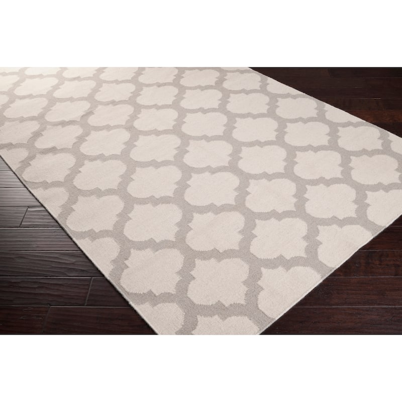 Hand-woven Cranbrook Ivory Wool Area Rug - 2' x 3'/Surplus