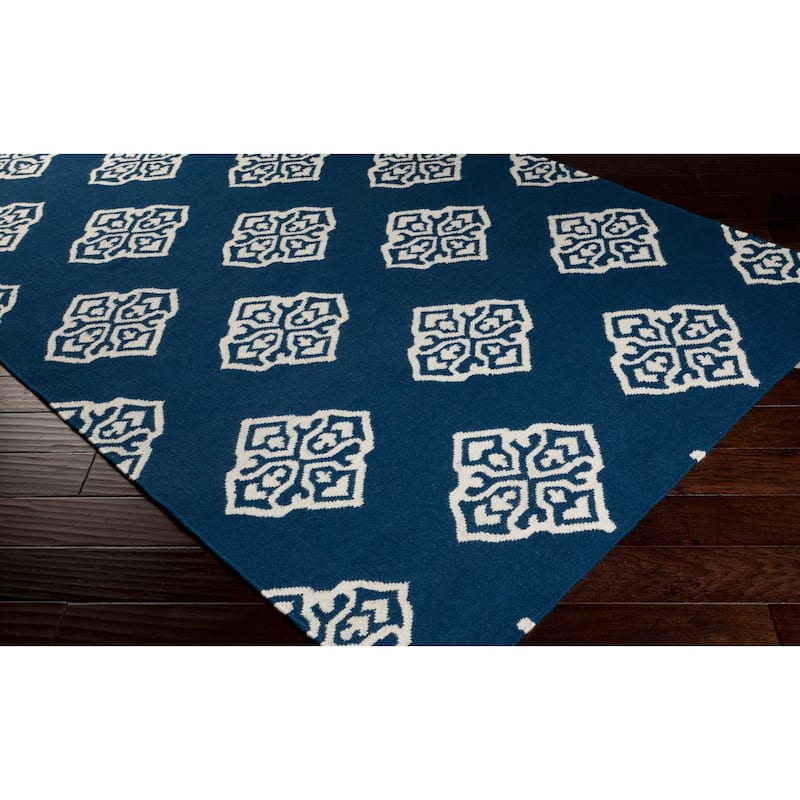 Hand-woven Almere Blue Wool Area Rug - 2' x 3'/Surplus