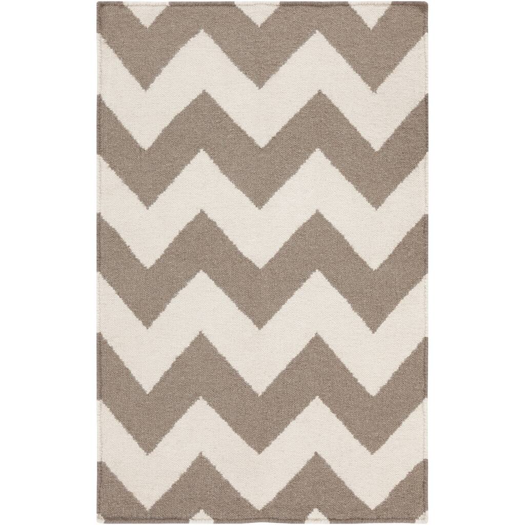 Hand-woven DesertChevron Taupe Wool Area Rug - 2' x 3'