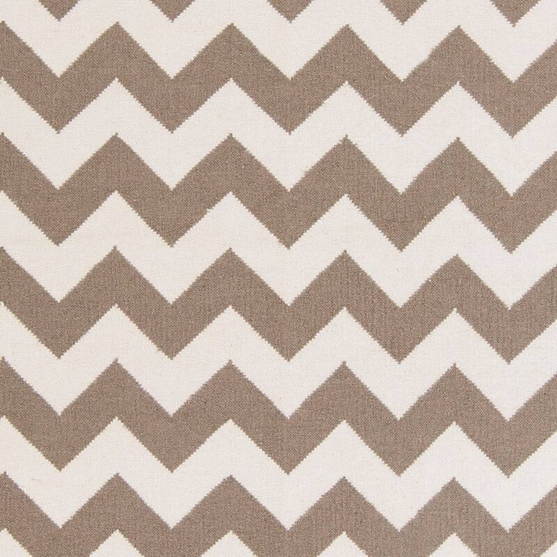 Hand-woven DesertChevron Taupe Wool Area Rug - 8' x 11'/Surplus