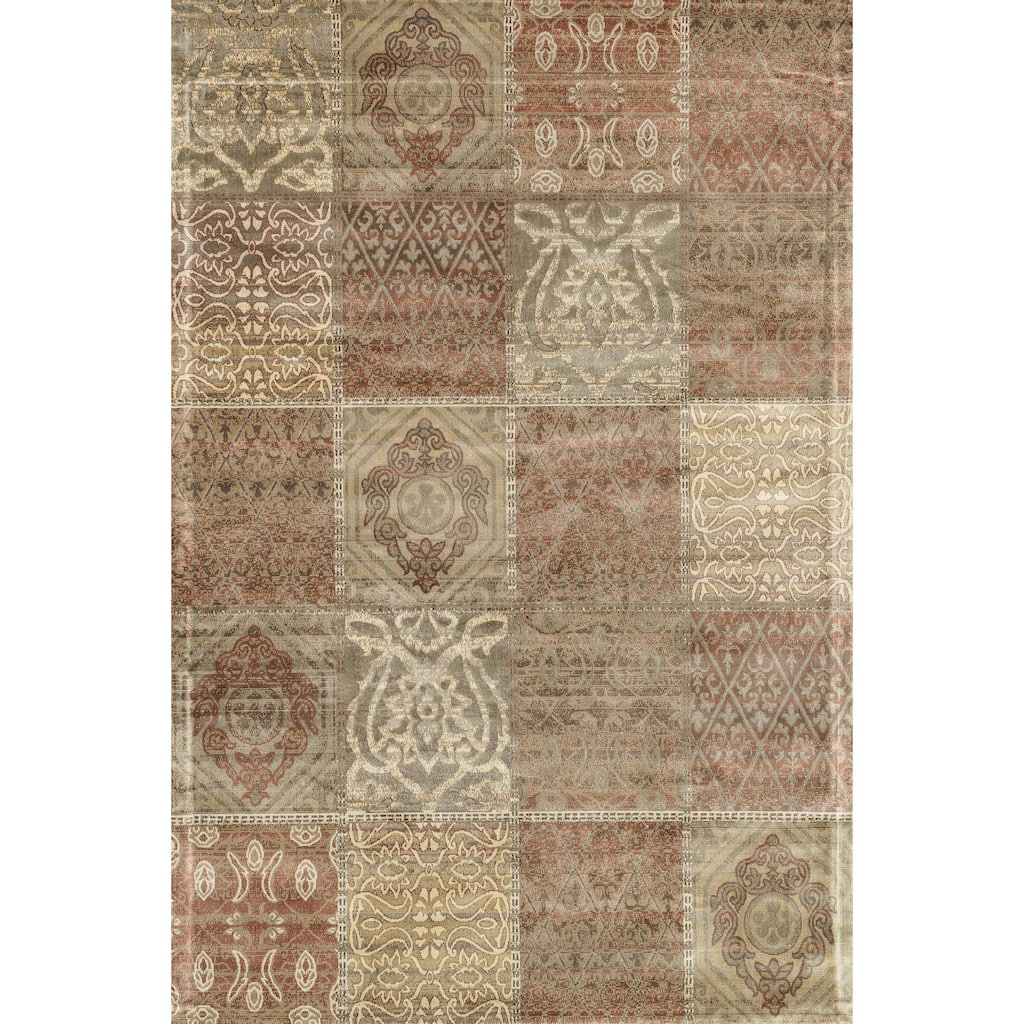 Alexander Home Natalie Traditional Distressed Patchwork Rug