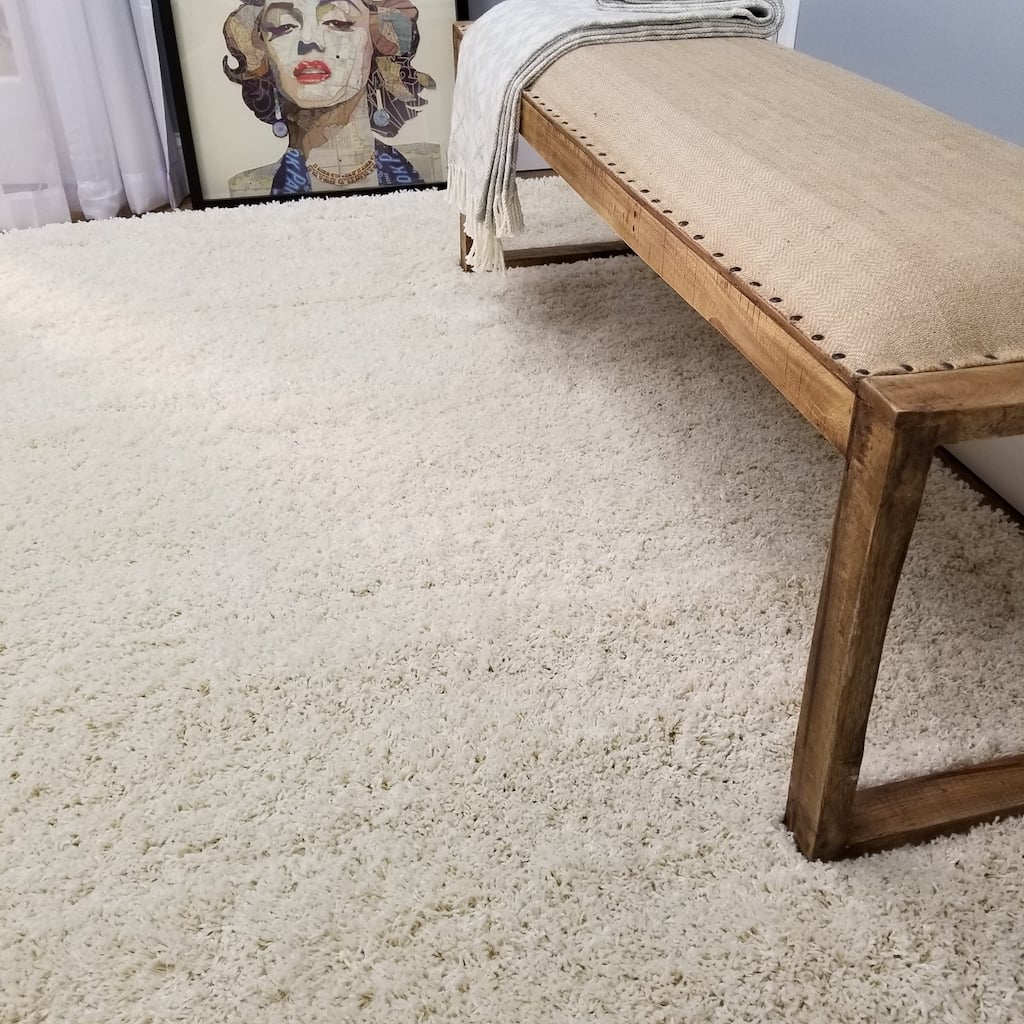 Shag Solid Ivory Area Rug (5' x 7') - 5' x 7'