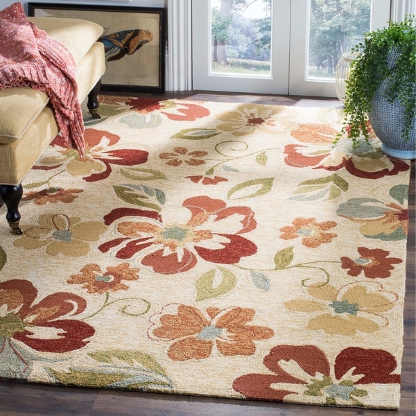 Safavieh Hand-Hooked Four Seasons Beige Floral Polyester Rug - 8' x 10'