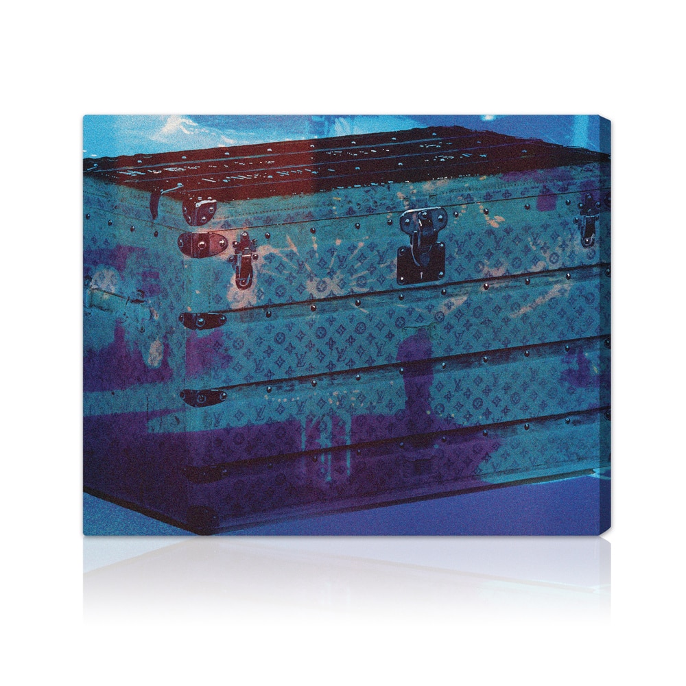 Oliver Gal 'Voyage Into the Water' Fashion and Glam Wall Art Canvas Print - Black, Green