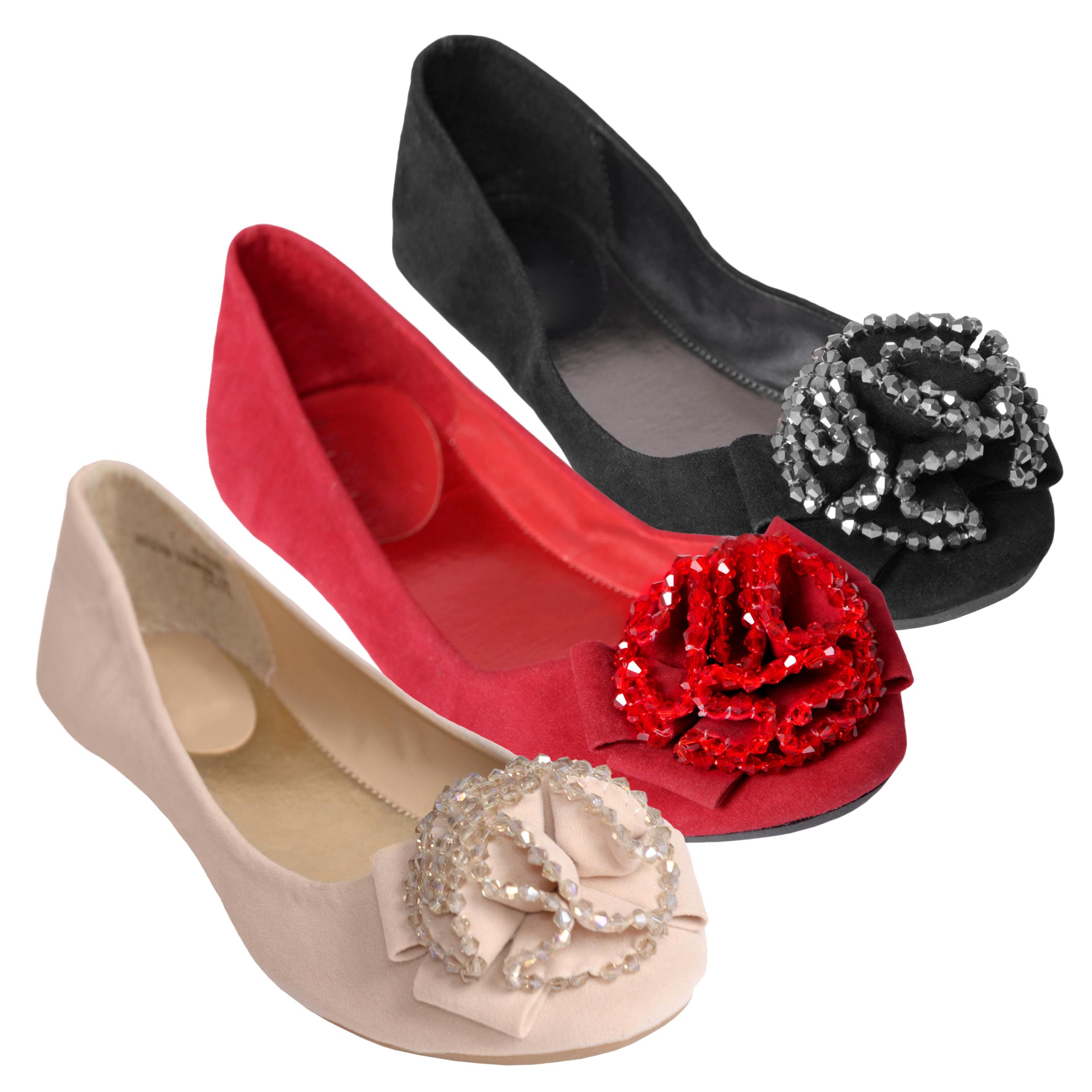 Journee Collection Women's 'Crush-01' Flower Beaded Front Ballet Flats