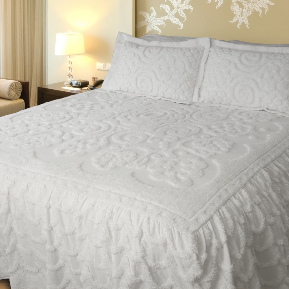 Lara Full size White Chenille Bedspread  