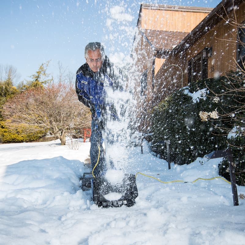 Electric Snow Shovel - 11' · 10 Amp Motor- Headlights