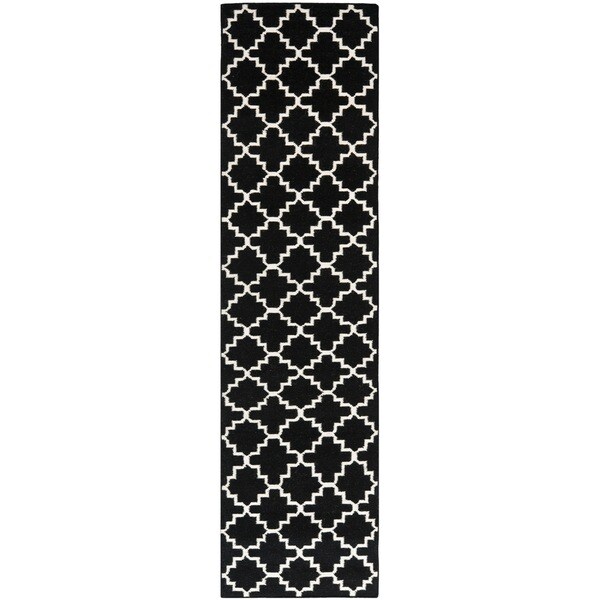 Safavieh Hand-Woven Moroccan Reversible Dhurrie Black Wool Runner Rug (2'6 x 10') - 2'6 x 10'