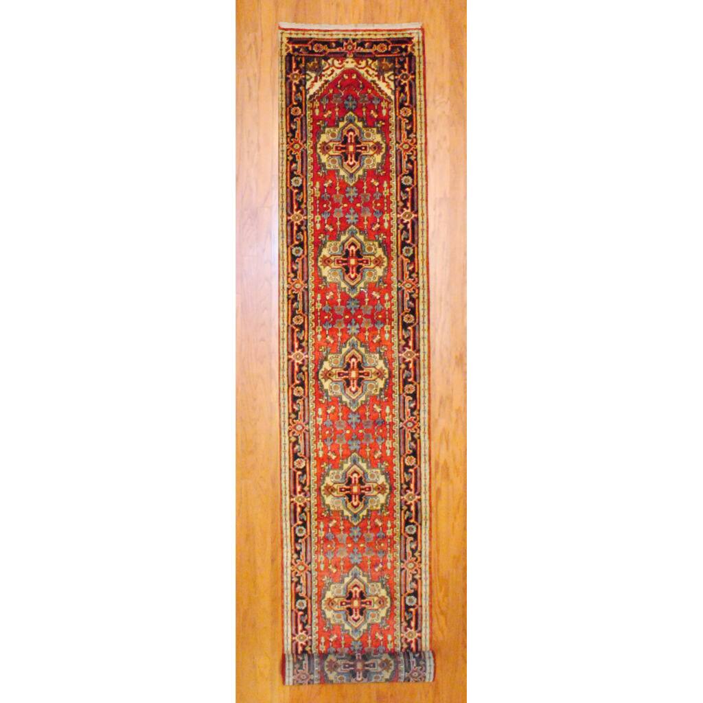 Handmade Heriz Wool Rug (India) - 2'6 x 16'