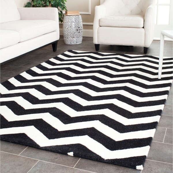 Safavieh Handmade Moroccan Chatham Chevron Ivory Wool Rug - 10' x 14'