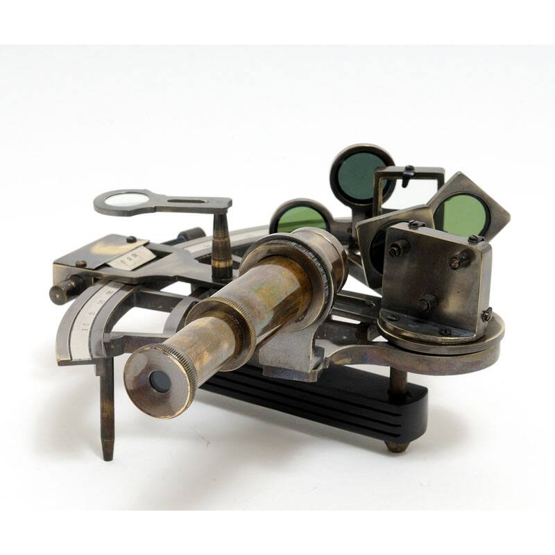 Old Modern Handicrafts Small Nautical Sextant with Leather Case