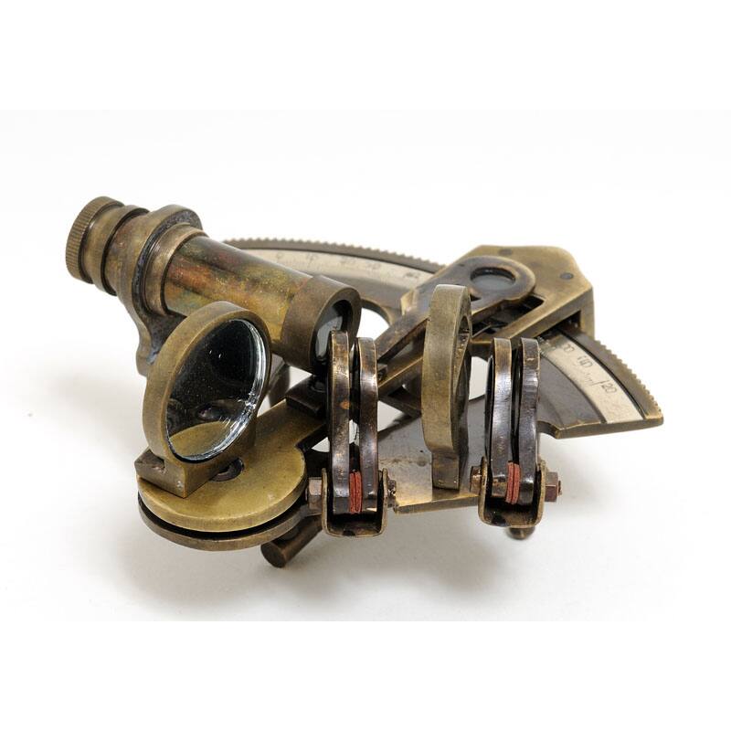 Old Modern Handicrafts Small Nautical Sextant with Leather Case