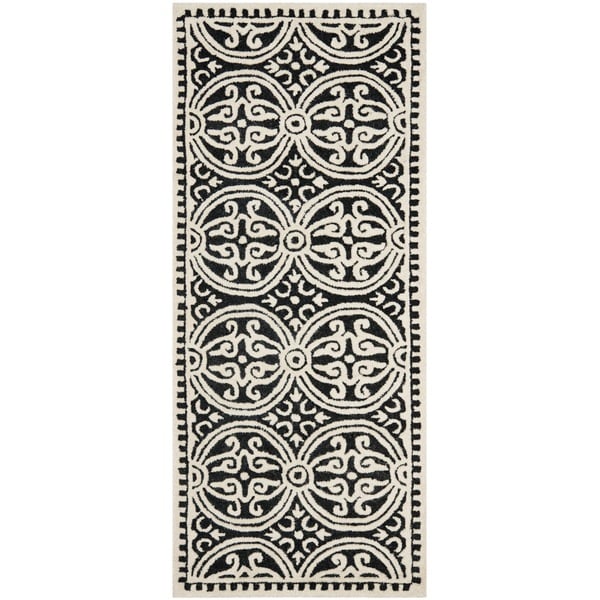 Safavieh Handmade Cambridge Moroccan Black/ Ivory Rug (26 x 6