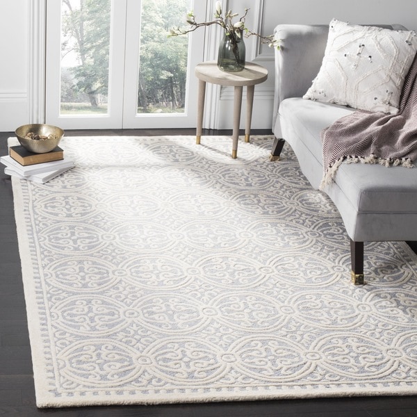 Safavieh Handmade Cambridge Moroccan Silver/ Ivory Rug - 8' Square