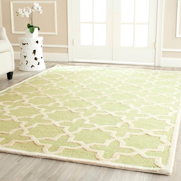 Safavieh Handmade Moroccan Cambridge Light Green Wool Rug - 9' x 12'