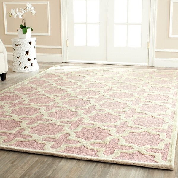 Safavieh Handmade Moroccan Cambridge Light Pink Wool Rug - 8' x 10'