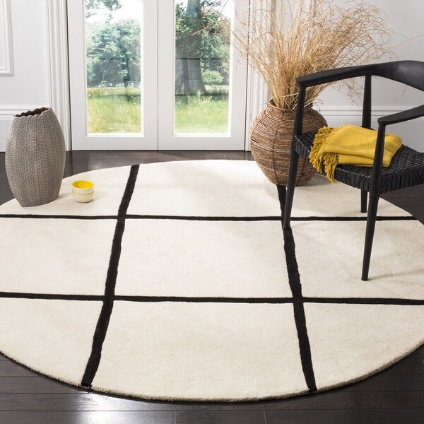 Safavieh Handmade Moroccan Ivory Wool Rug with Large Checkered Pattern