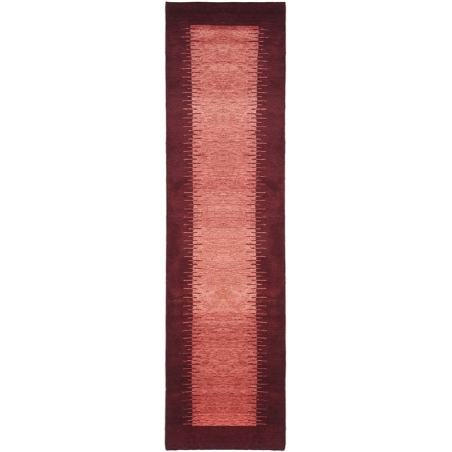 Hand knotted Gabeh Solo Rose Wool Rug (2'3 x 9'6) Safavieh Runner Rugs