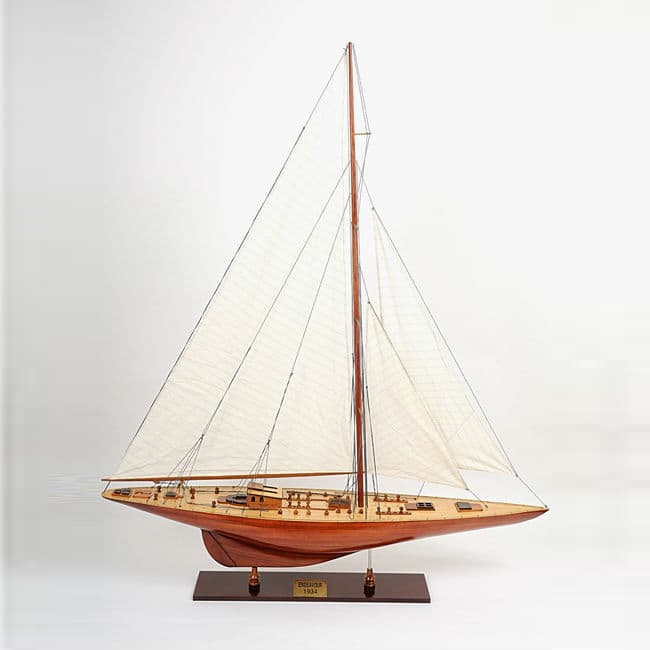 Old Modern Handicrafts Endeavour XL Model Ship