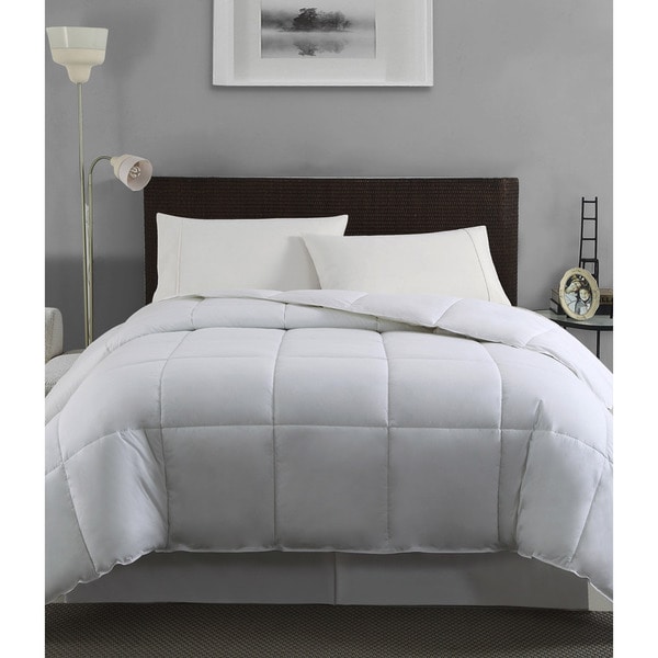 Down Alternative 200 Thread Count Queen/ King size Comforter