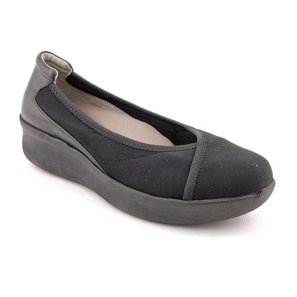 easy spirit wide womens shoes