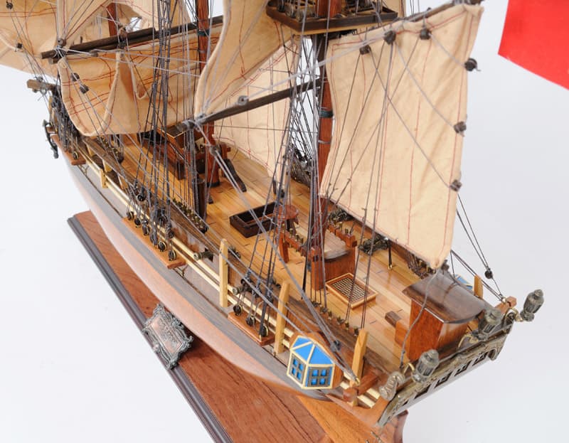 Old Modern Handicrafts HMS Bounty New Model Ship