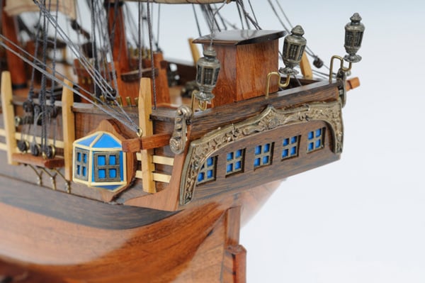 Old Modern Handicrafts HMS Bounty New Model Ship - Bed Bath