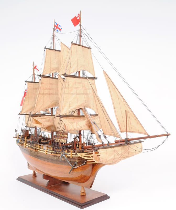 Old Modern Handicrafts HMS Bounty New Model Ship