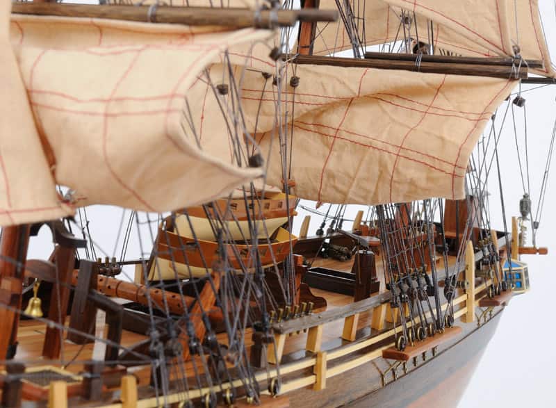 Old Modern Handicrafts HMS Bounty New Model Ship