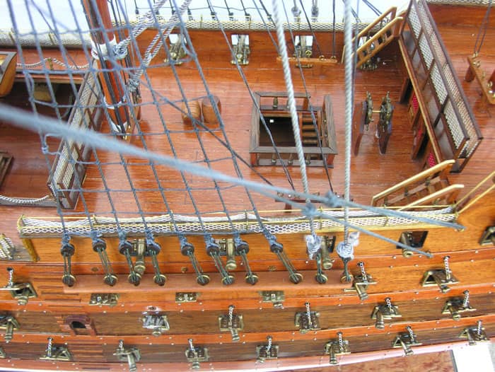 Old Modern Handicrafts HMS Victory Xl Model Ship