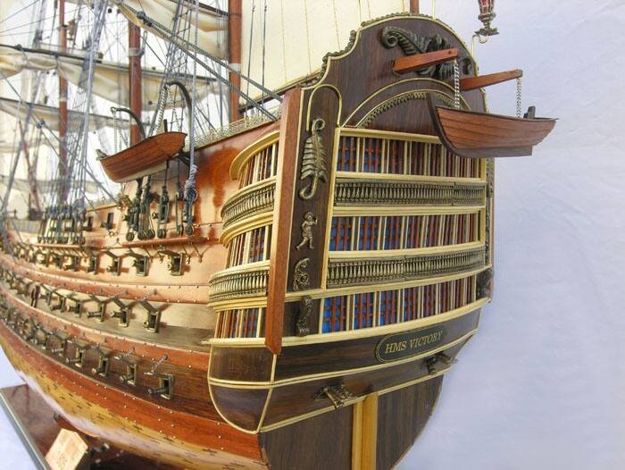 Old Modern Handicrafts HMS Victory Xl Model Ship