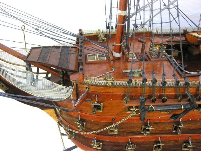 Old Modern Handicrafts HMS Victory Xl Model Ship