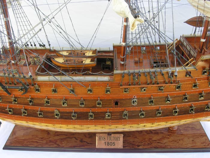 Old Modern Handicrafts HMS Victory Xl Model Ship