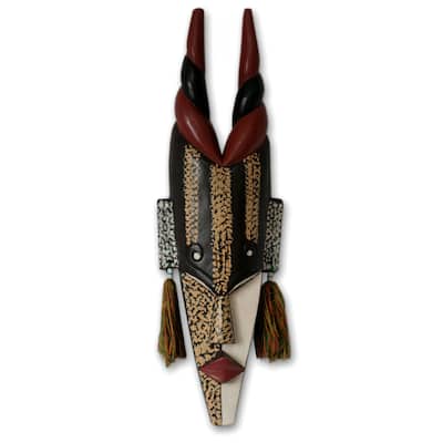 Handmade Sese Wood 'Agona Antelope' African Mask' (Ghana) - Black/Red