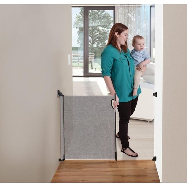 dreambaby retractable security gate