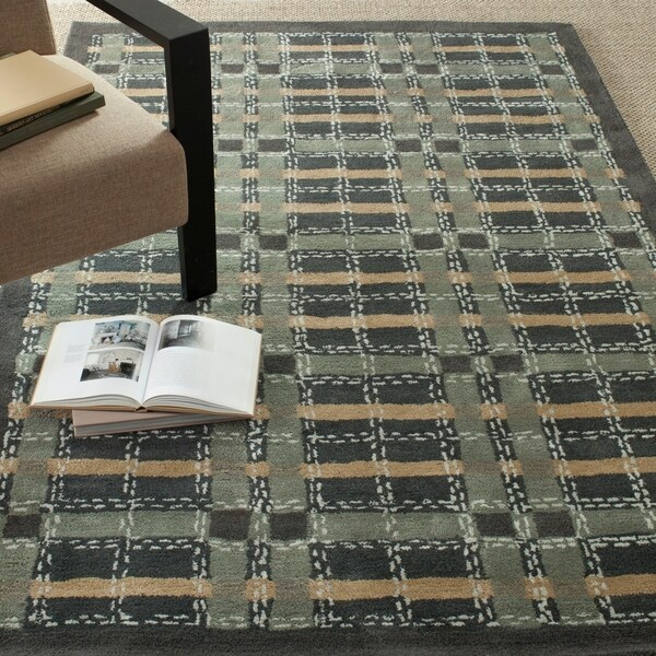 Martha Stewart by Safavieh Colorweave Plaid Wrought Iron Navy Wool/ Viscose Rug - 9' x 12'