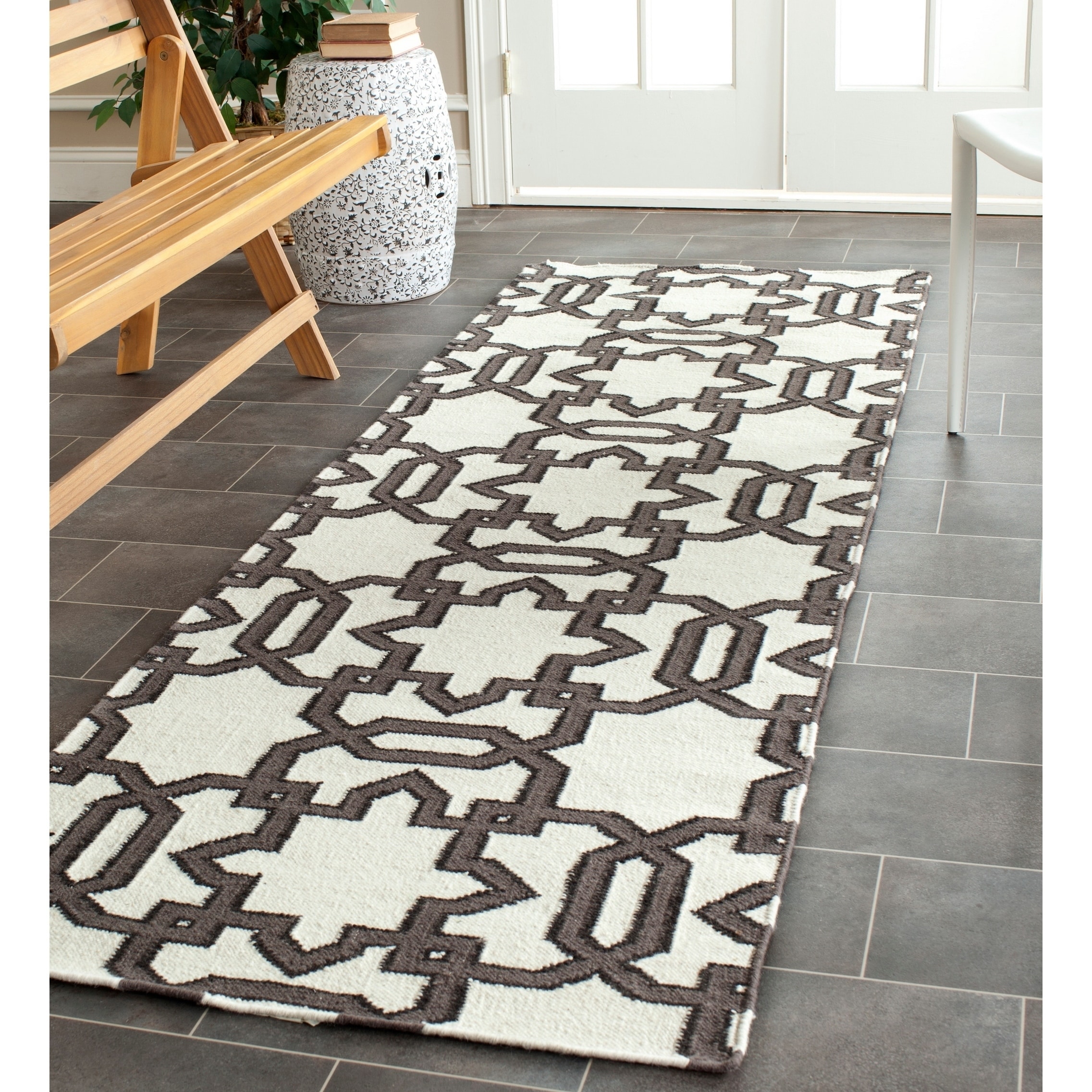 Safavieh Handwoven Moroccan Dhurrie Ivory Wool Runner Rug (26 X 8)