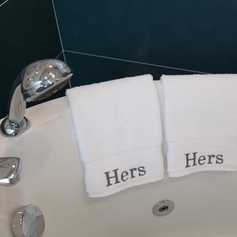 Authentic Hotel and Spa Embroidered 'Hers' Turkish Cotton Hand Towels (Set of 2)