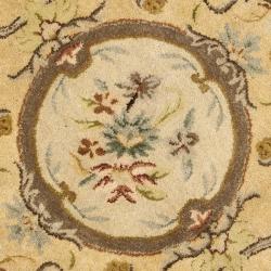 Handmade French Aubusson Light Gold/ Beige Wool Rug (4 Round