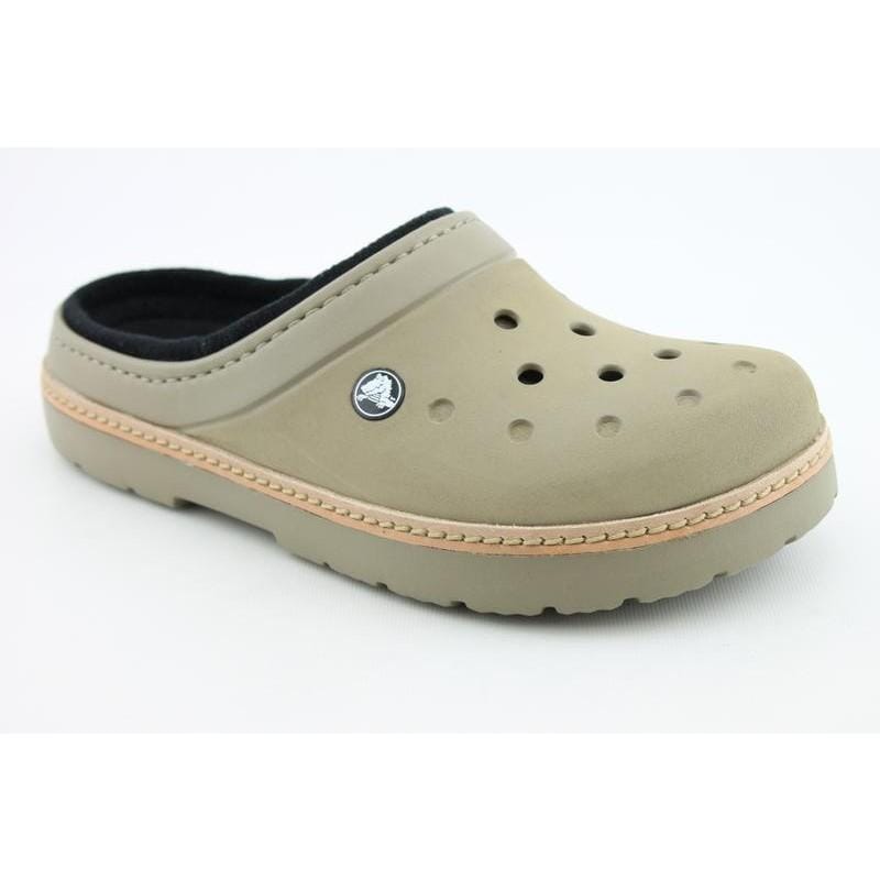 beige crocs size 8