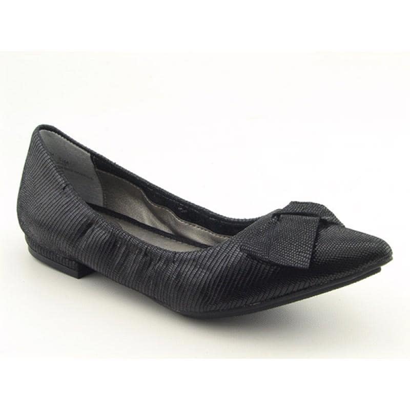 me too black leather flats