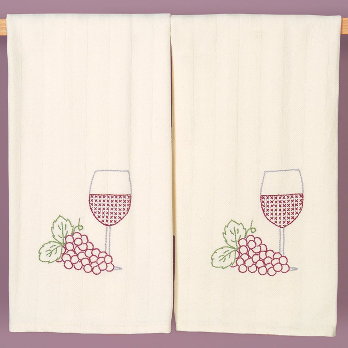 Stamped Cream Herringbone Kitchen Towel 20X28 One Pair Wine & Grapes 