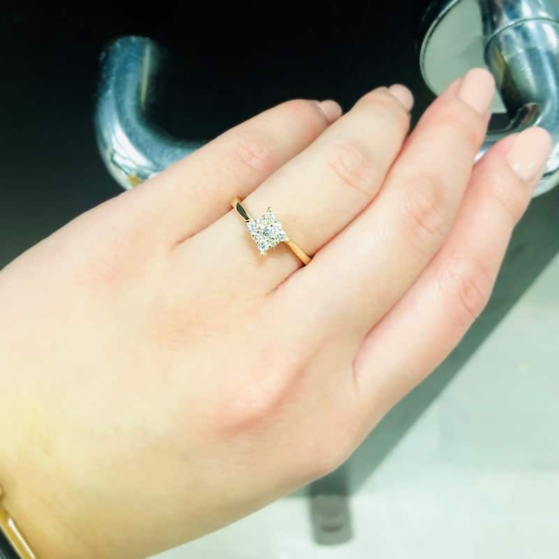 14K Gold Auriya 1/4ctw Diamond Engagement Promise Ring Square Shape